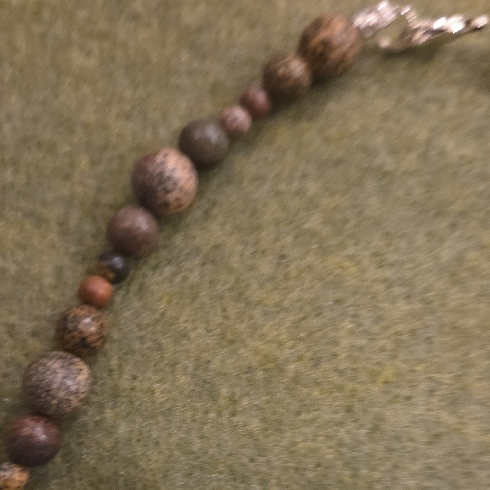 Elegant Brown Beaded Necklace - Picture 9 of 10